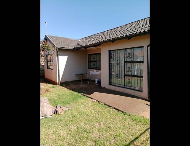 4 BEDROOM PROPERTY TO RENT IN VOSLOORUS EXT 7